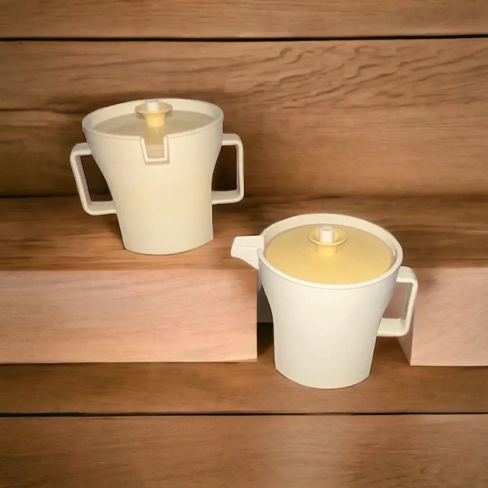 VINTAGE TUPPERWARE CREAMER #1414-5 & SUGAR #1415-6, BEIGE W/HARVEST GOLD LIDS!